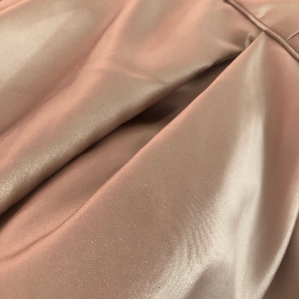 Elegant Pink Satin Evening Gown - Picture 4 of 5